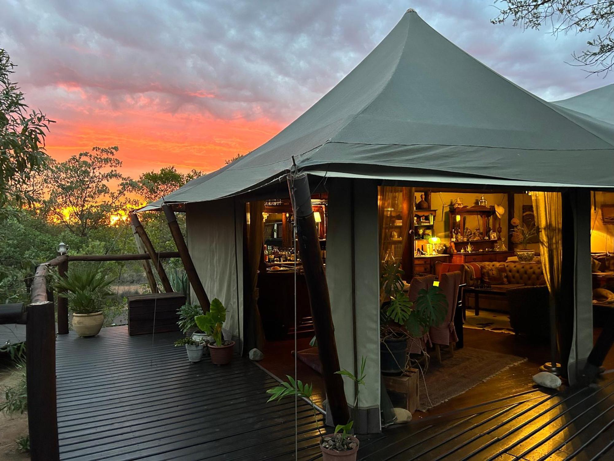 Out In Africa Wildlife Lodge 哈曼斯克拉尔 外观 照片