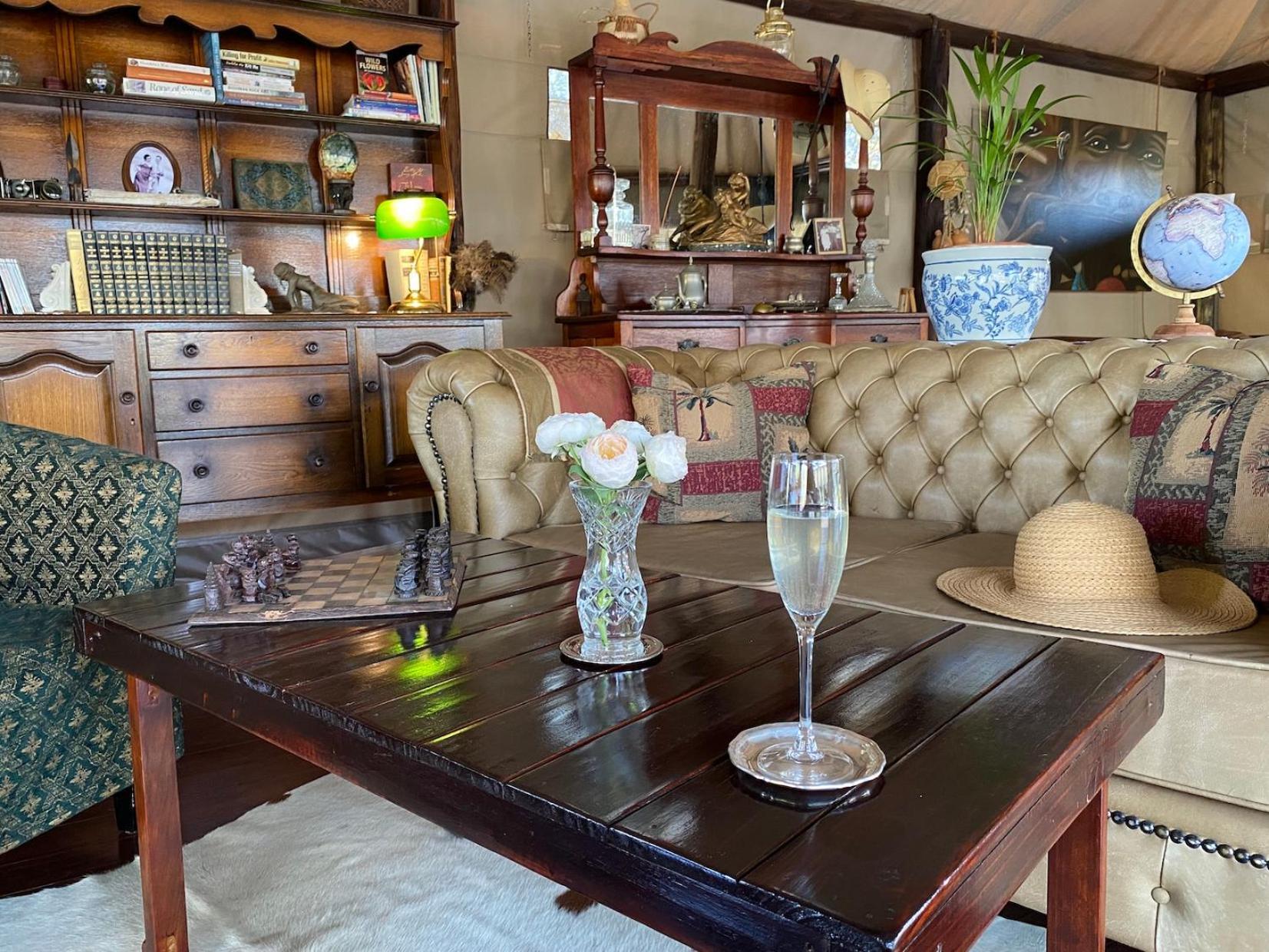 Out In Africa Wildlife Lodge 哈曼斯克拉尔 外观 照片